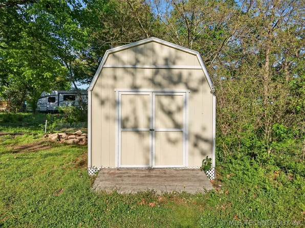 106 Riley St, Haileyville, OK 74546