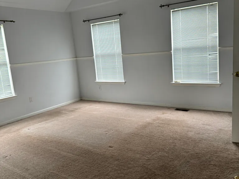 3008 Gateway Dr — Photo 7
