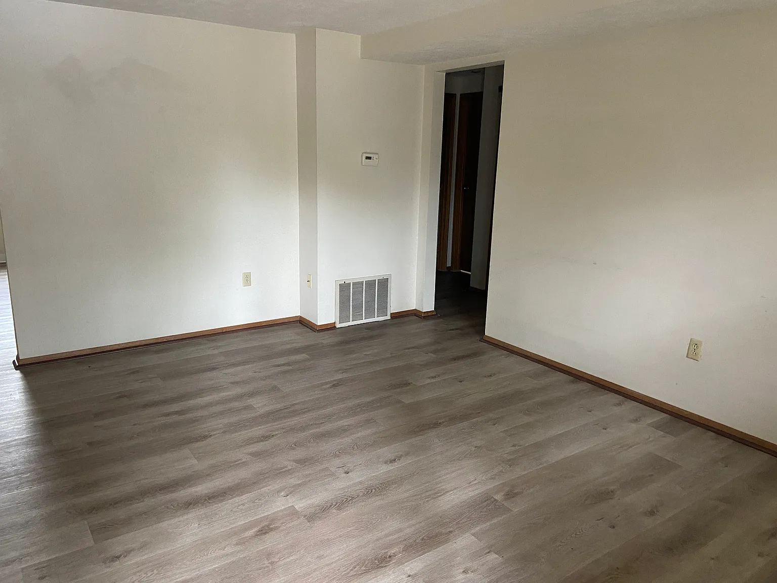 2 bed, 1000 sqft, $1,175 — Photo 4