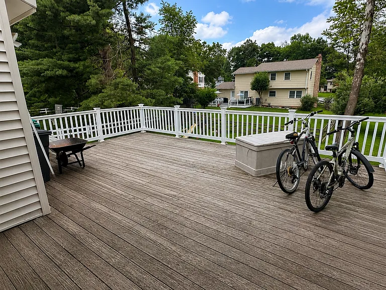 Deck