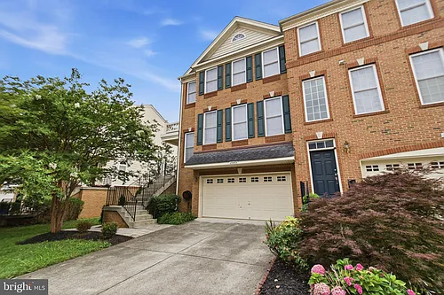 25653 America Sq Photo 1