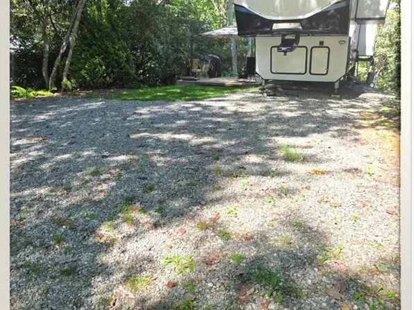 251 Teaberry Lane, Newland, NC 28657