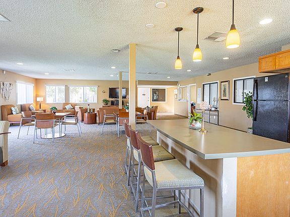 4th image of 50600 Suncrest St #906D