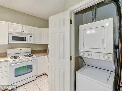 2352 Garnett Dr — Photo 12