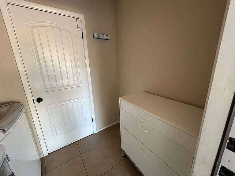 2933 W Muriel Dr — Photo 36