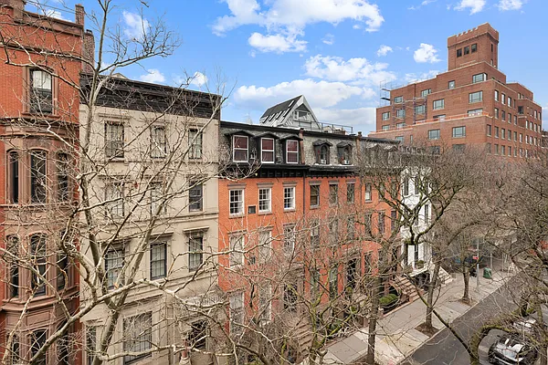 Sold by Compass | media 8