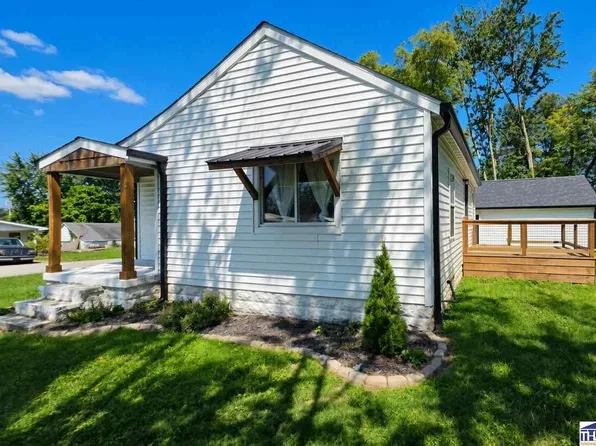 7661 E Scott St, Dugger, IN 47848
