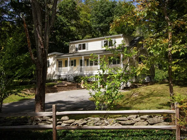 9 Horns Park Road, Poughkeepsie, NY 12538