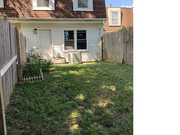 2nd image of 8381 Pioneer Dr