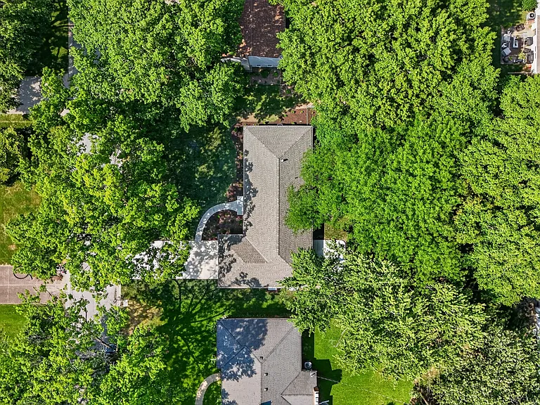 6232 Woodson Rd — Photo 58