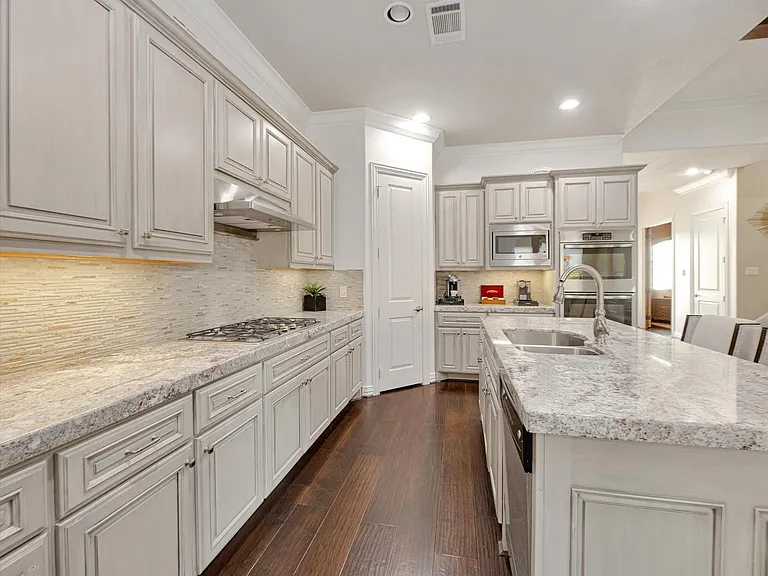 2131 Camden Creek Ln — Photo 13