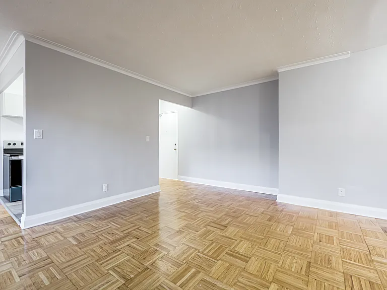 130 Jameson Ave — Photo 31