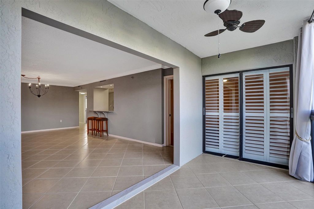 2334 S Cypress Bend Drive #304, photo 5