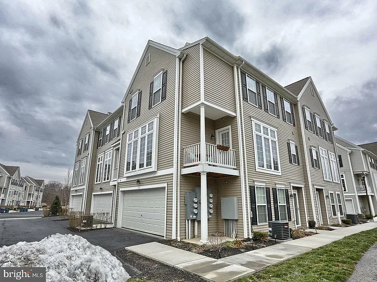 3013 Meridian Cmns — Photo 15