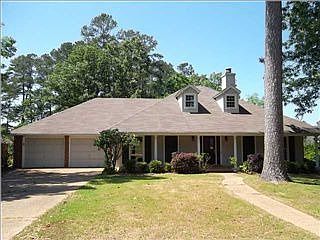 2nd image of 227 Boxwood Cir