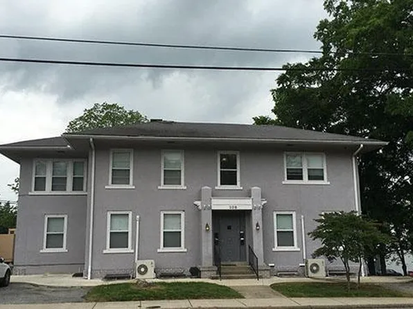308 Thompson St APT E, Paris, TN 38242