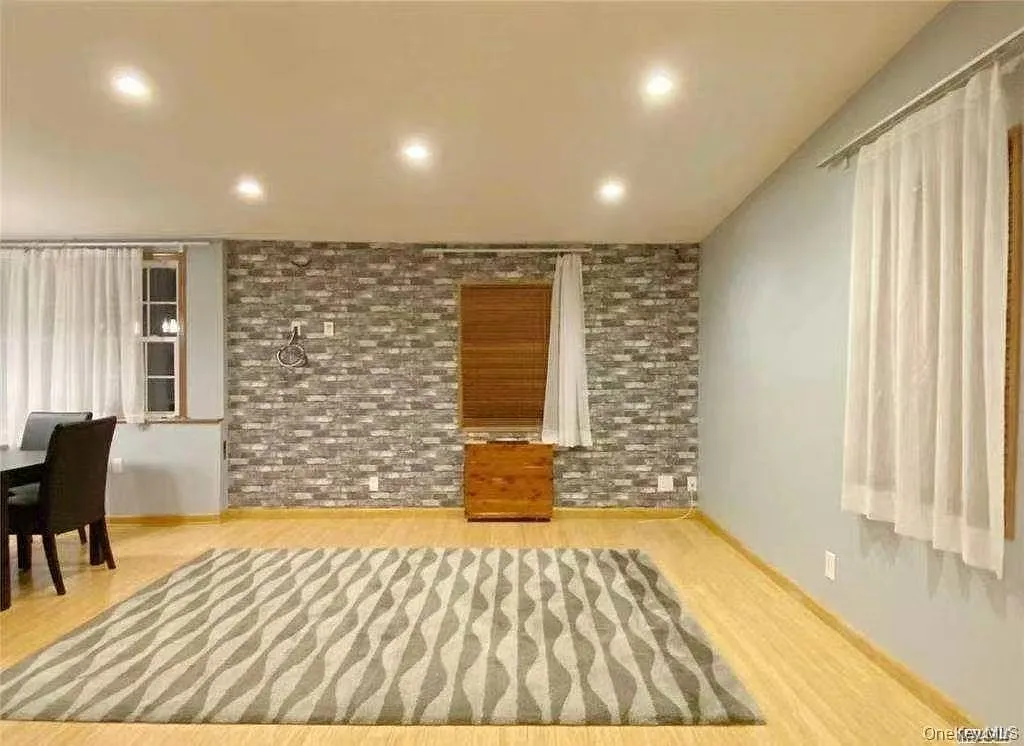 2 bed, 1150 sqft, $3,500 — Photo 3