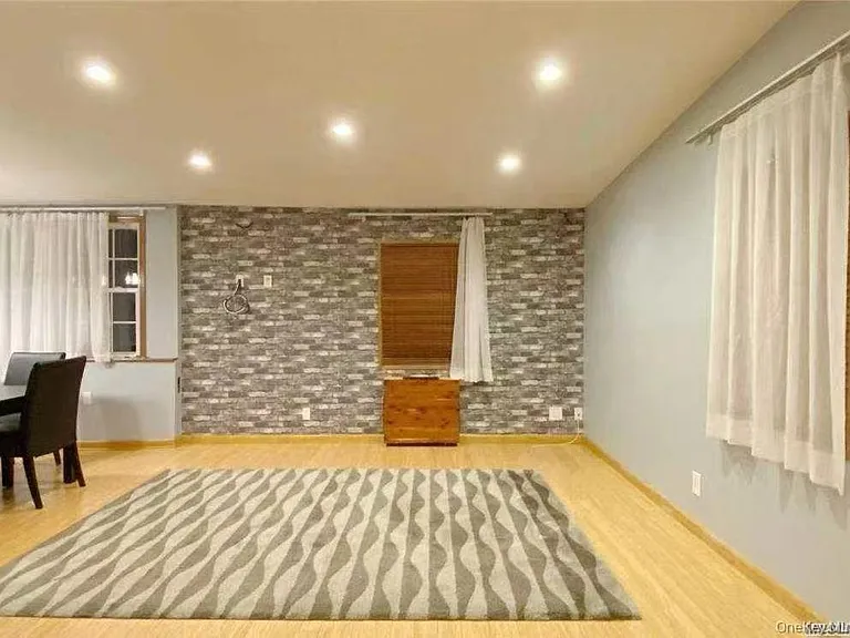 59 Oak St #1 — Photo 3
