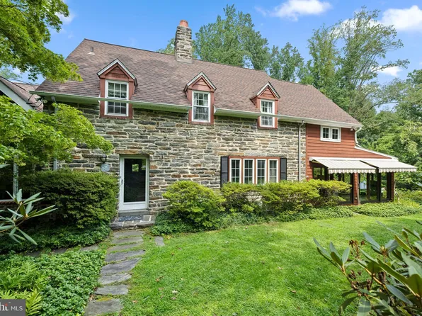 10 Rabbit Run Rd, Rose Valley, PA 19086