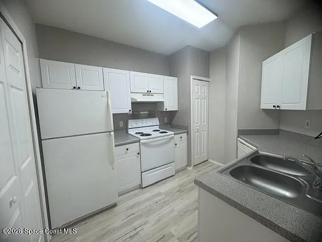 5693 Star Rush Dr #206 — Photo 3