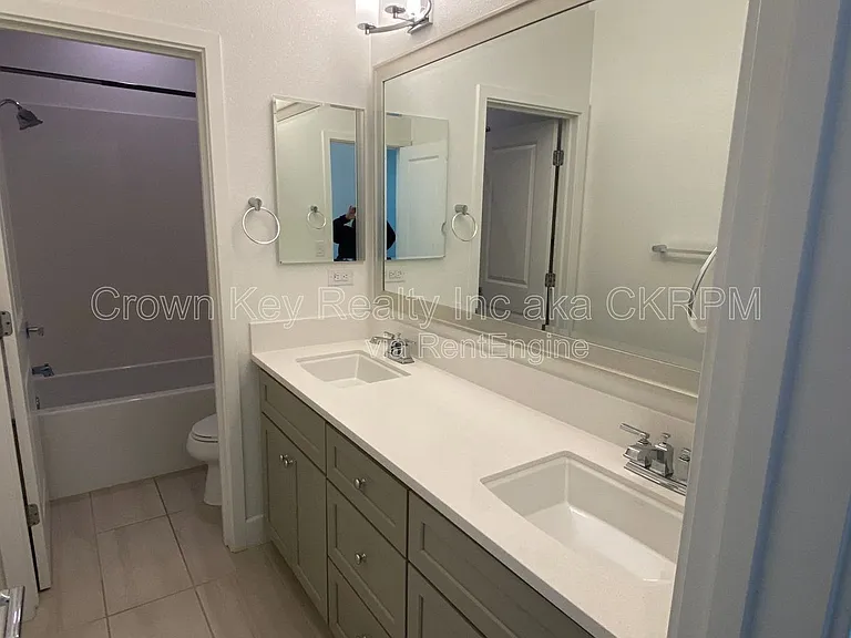 1363 S Shields Ave — Photo 11
