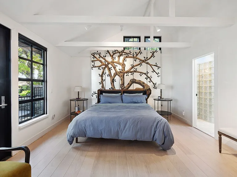 1090 Bart Rd — Photo 5