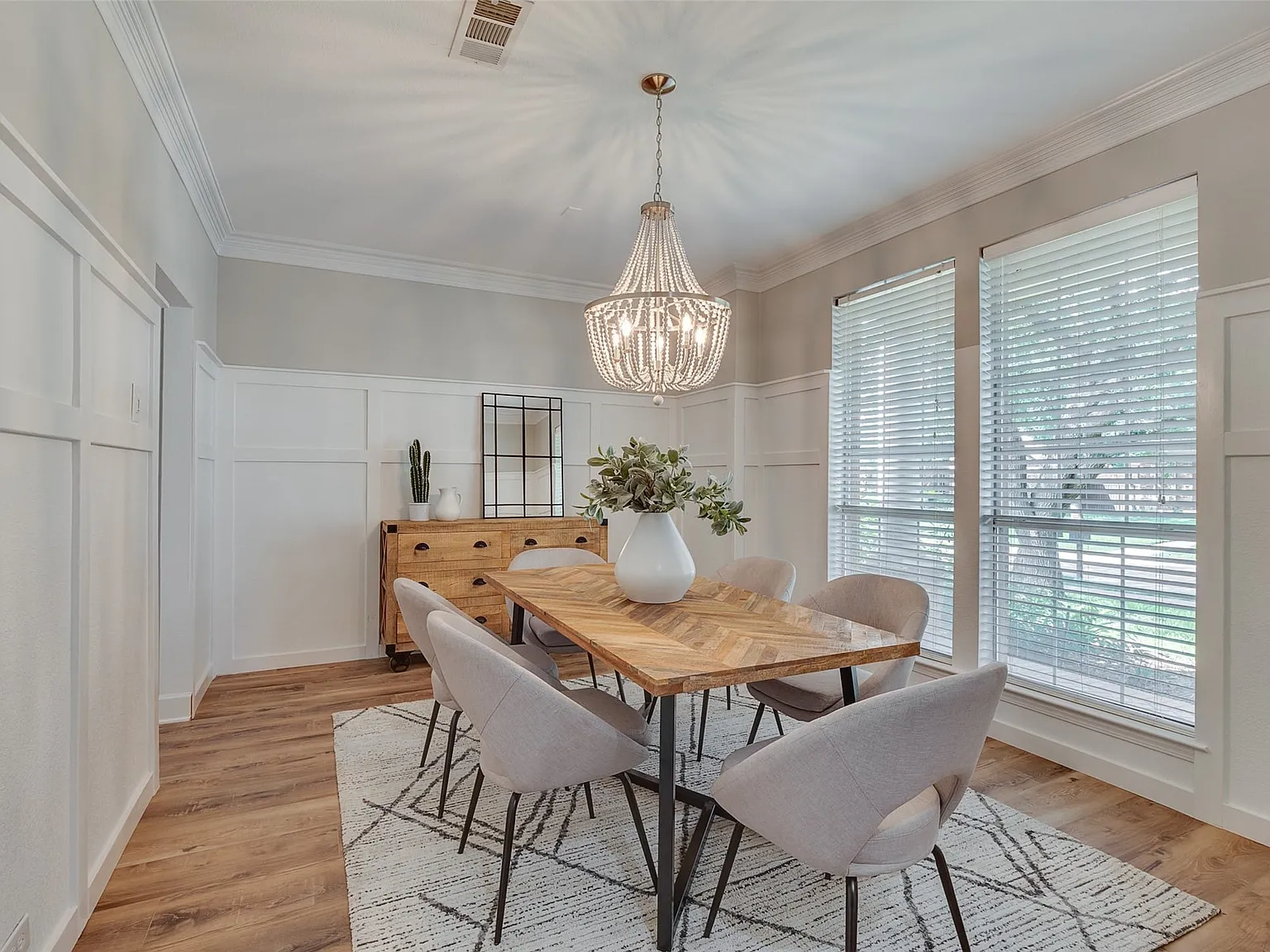 4 bed, 3.5 bath, 3021 sqft, $4,250 — Photo 4