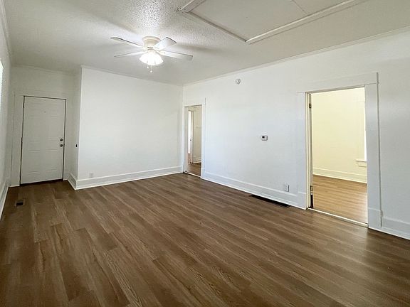 3rd image of 619 N Washington St
