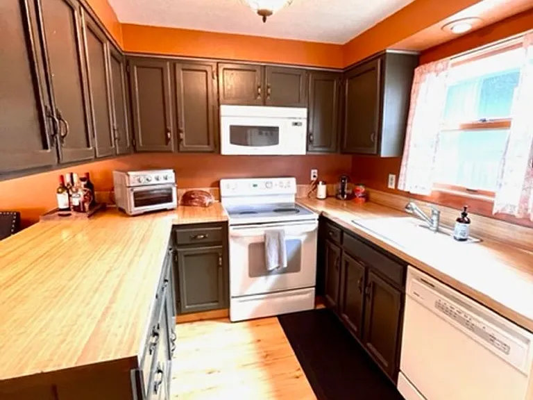 1339 NW Milwaukee Ave — Photo 7