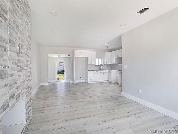 Front Unit Living Dining Area & Kitchen