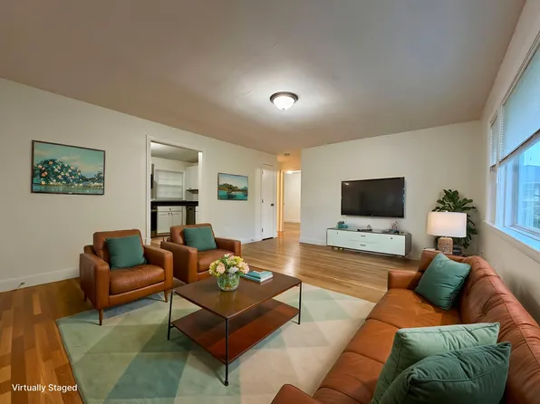 15 Park Ave, Foxboro, MA
