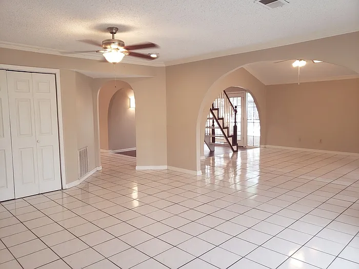 2217 Rockwood Dr — Photo 8