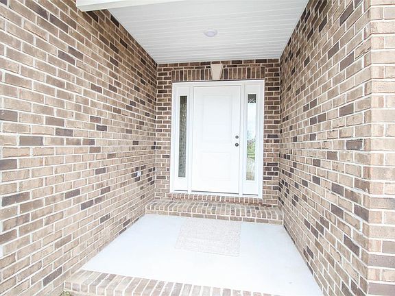 3rd image of 213 Emerald Way W