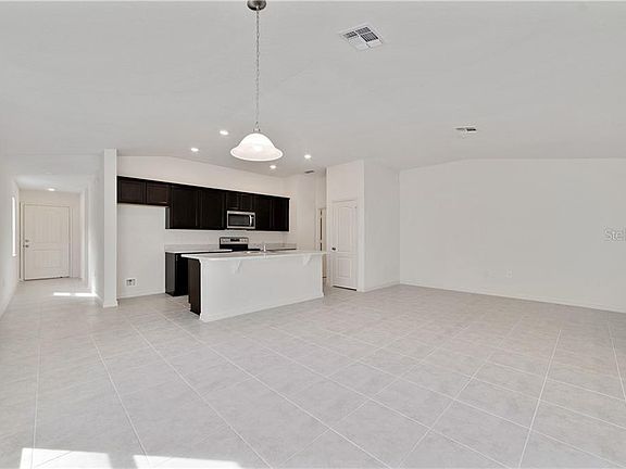 5th image of 410 Preserve Pointe Blvd