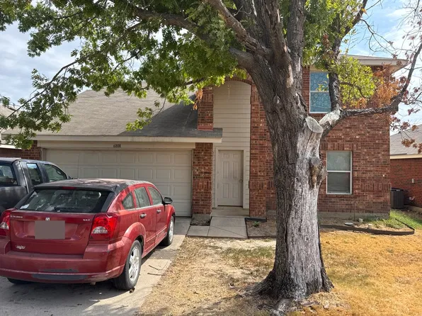 6808 Meadow Way Ln, Fort Worth, TX 76179