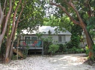 13 Dolphin Rd, Key Largo, FL 33037