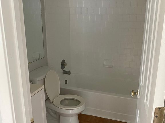 3rd image of 3736 Jamestown Ct