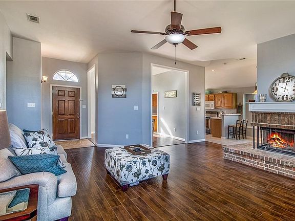 4th image of 100 Pullman Pl
