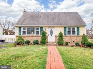 412 E Chestnut St, Souderton, PA 18964