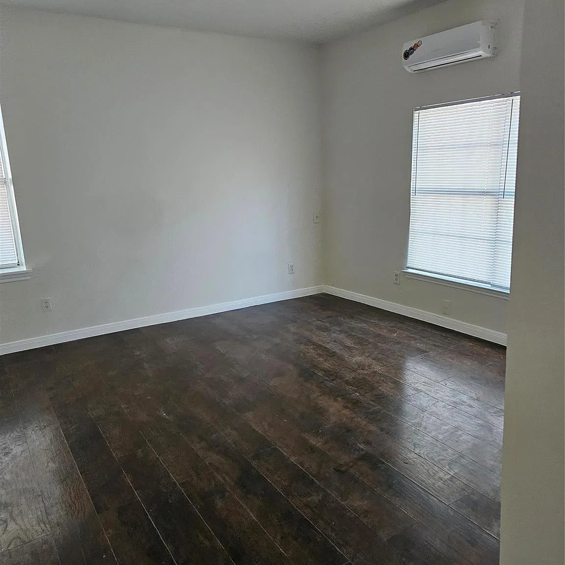 1 bed, 1.0 bath, 450 sqft, $900 — Photo 3