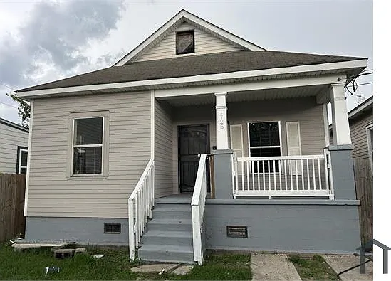 1725 Touro St — Photo 1