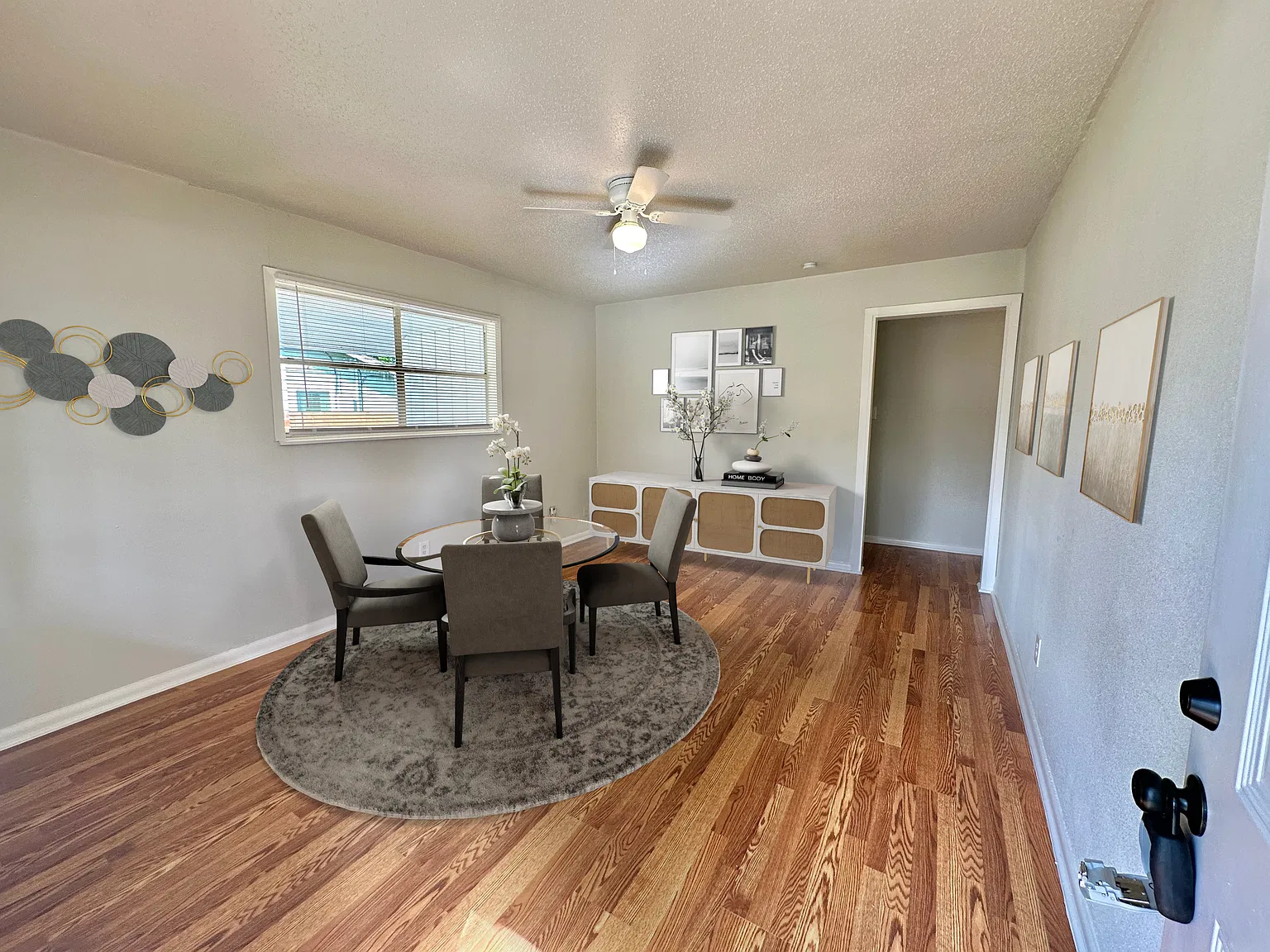 3 bed, 1052 sqft, $1,750 — Photo 4
