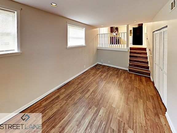 5th image of 454 Clearwater Dr