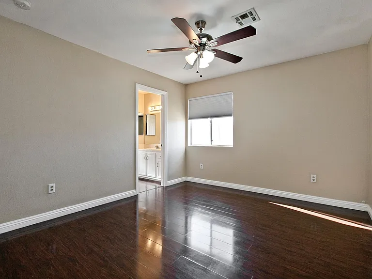6580 Goldensun Ct — Photo 20