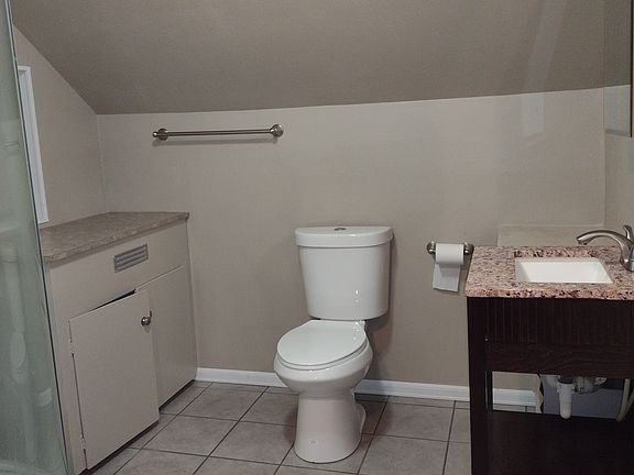 4th image of 1012 Stockwell St #1012