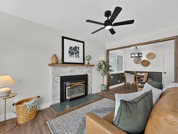 5th image of 4327 Larson St