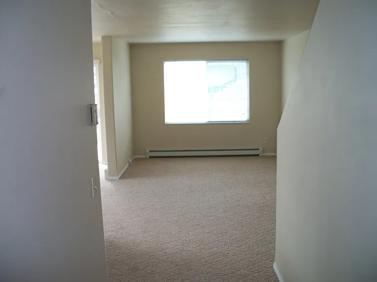 1304 W Babcock St #D — Photo 6