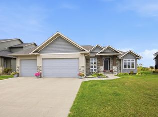 7045 Golden Valley Pkwy S, Fargo, ND 58104