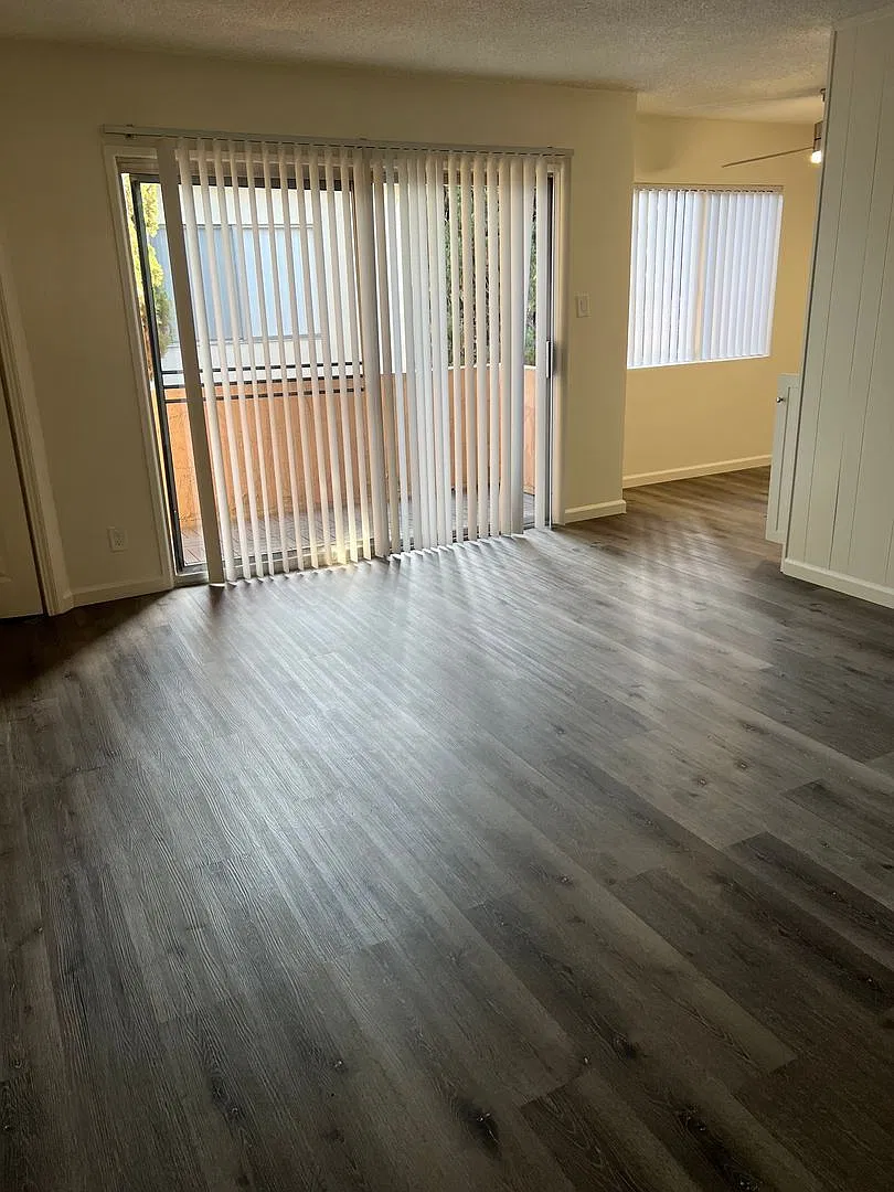 1 bed, 1.0 bath, $2,103 — Photo 3