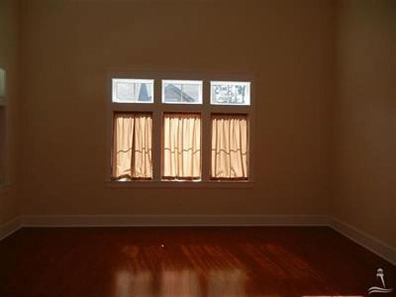 5th image of 4902 Linden Ln SW